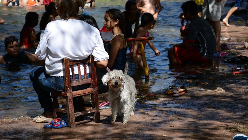 Abarrotan visitantes paseos rumbo a la presa